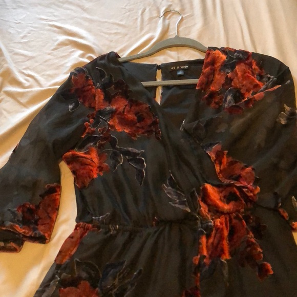 Short romper - Picture 2 of 3